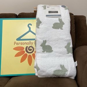 The Farmhouse by Rachel Ashwell Oversized BUNNY Throw